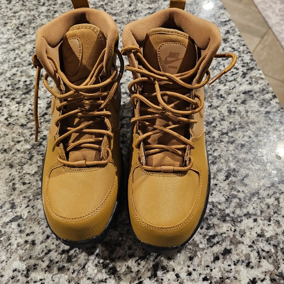 Sold - Picture 2 of 3